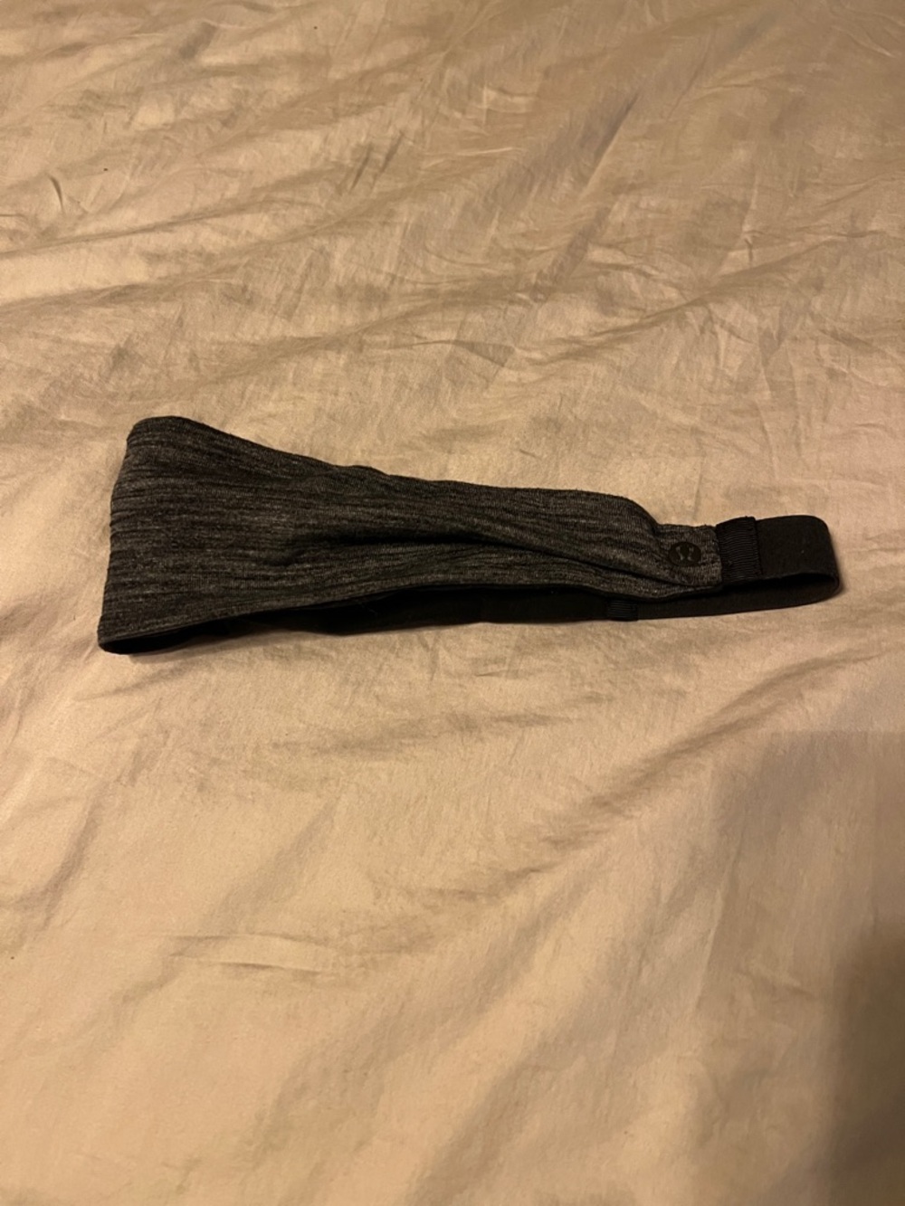 Lululemon reversible gray/black headband